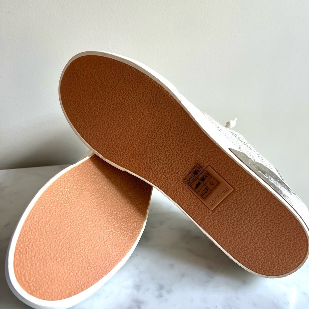 Dolce Vita Sneakers - Picture 3 of 3